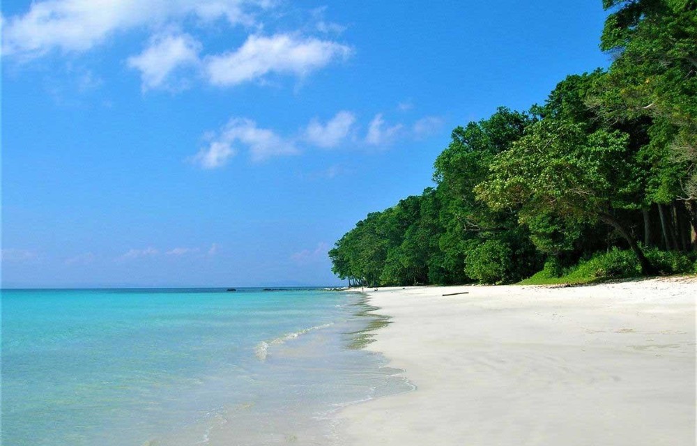Shangrilas Beach Resort